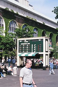 http://upload.wikimedia.org/wikipedia/en/thumb/e/e2/Belmont10_1999-05.jpg/220px-Belmont10_1999-05.jpg